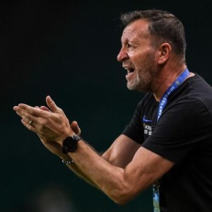 卡洛斯神奇换人导演逆转 深足豪华阵容仍有待捏合