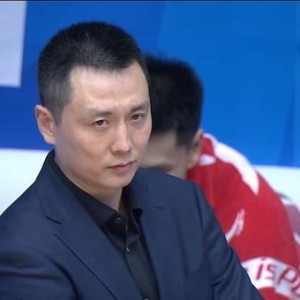 开云APP-50分大胜，上海男篮稳坐榜首位置 张镇麟10分献暴扣 4外援齐爆发